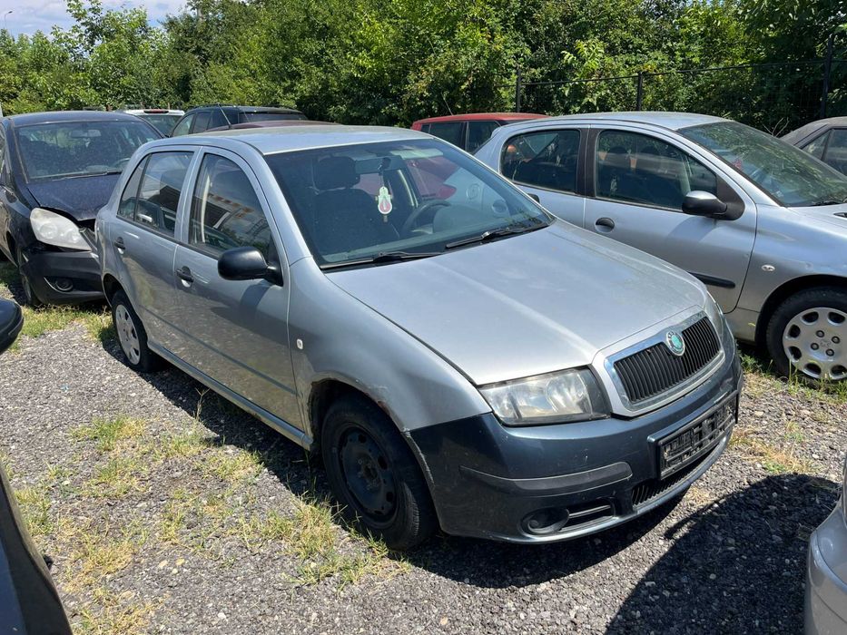 Dezmembrez Skoda Fabia 1 facelift gri argintiu 1,2 benzina 2006