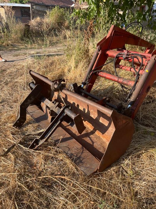 Vând încărcător pentru 650