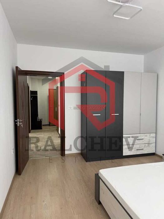 Дава се под наем Тристаен апартамент в Варна, Възраждане 3 - 107 кв.м за 510 € - Снимка #2