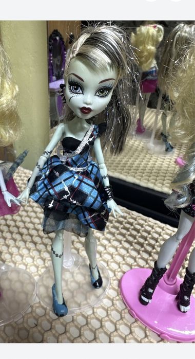 Продам куклу монстр хай!