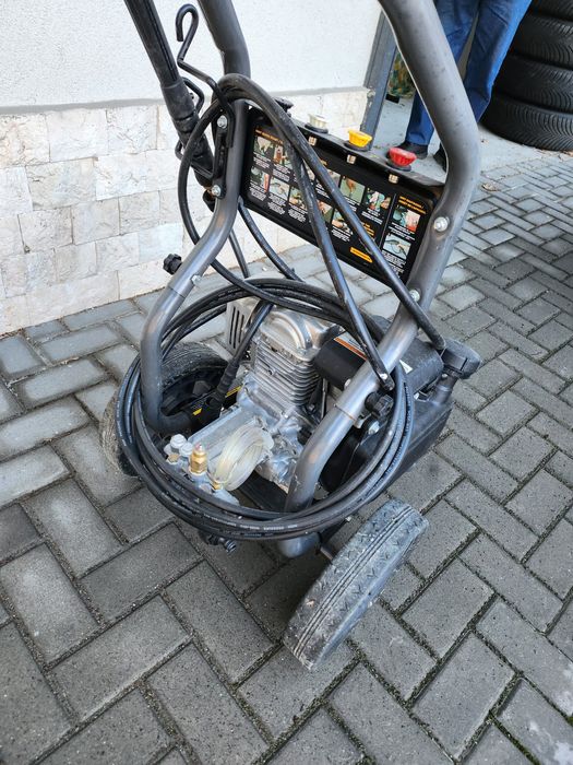 Бензинова водоструйка