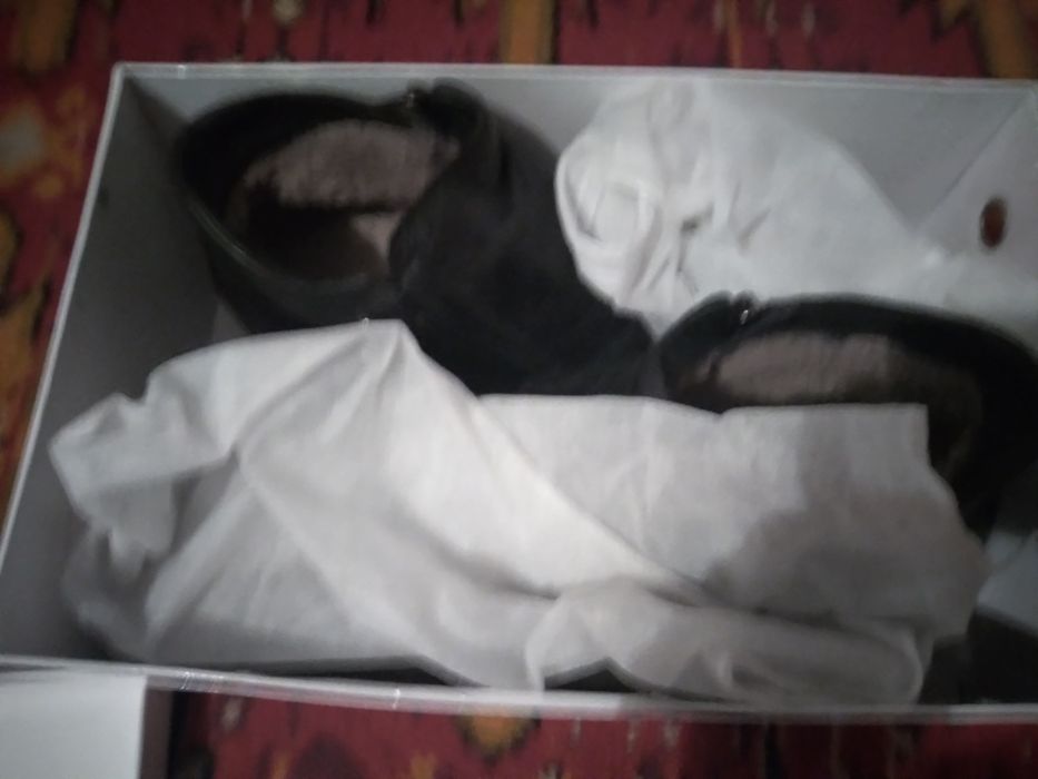 Продам мужские зимние ботинки