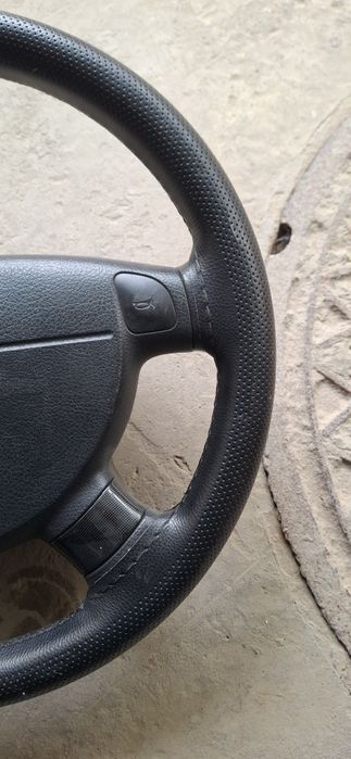 Продам рул от Nexia 3 аирбаг ест.состояние отличное.фото реал