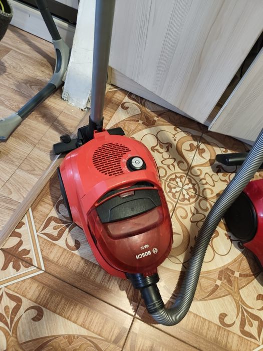 Пылесос ,Bosch 5000