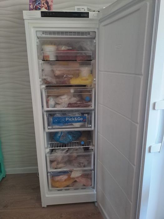 Продам морозильник