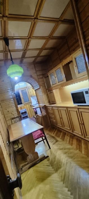 Продается на юнусобаде метро Шахристан своя.