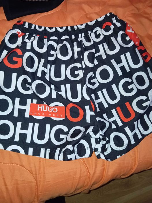 Продавам къси панталони