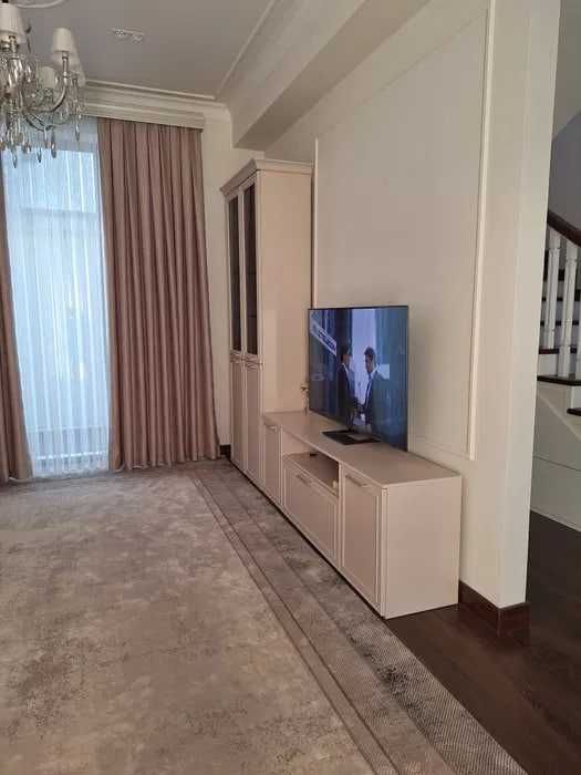 Аренда Дом 3000у.е ТЦ Альфраганус