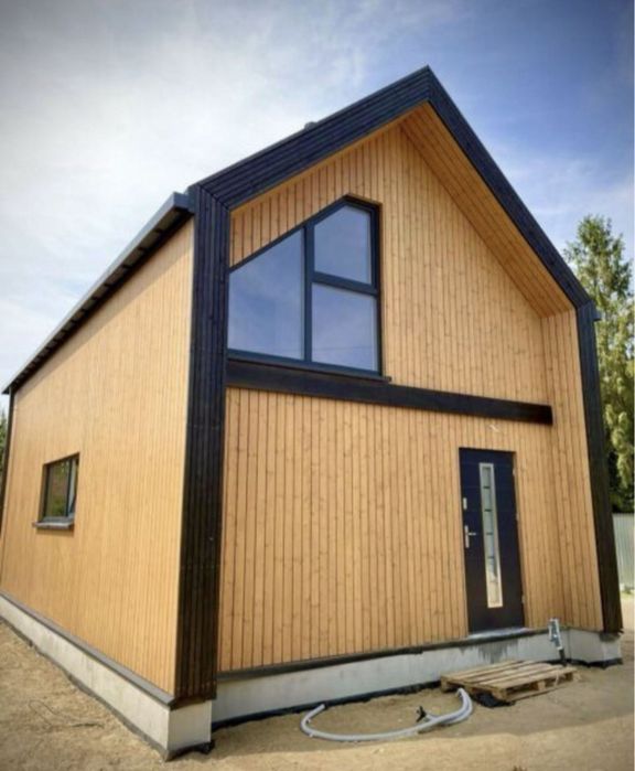 Vând case pe structura din lemn la gata