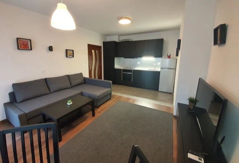 Дава се под наем Тристаен апартамент в София, Красно село - 105 кв.м за 561 € - Снимка #1