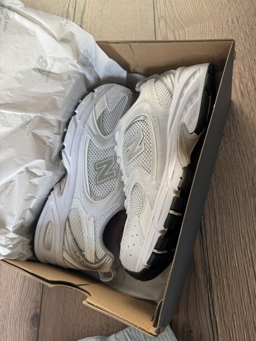 Продам New balance 530