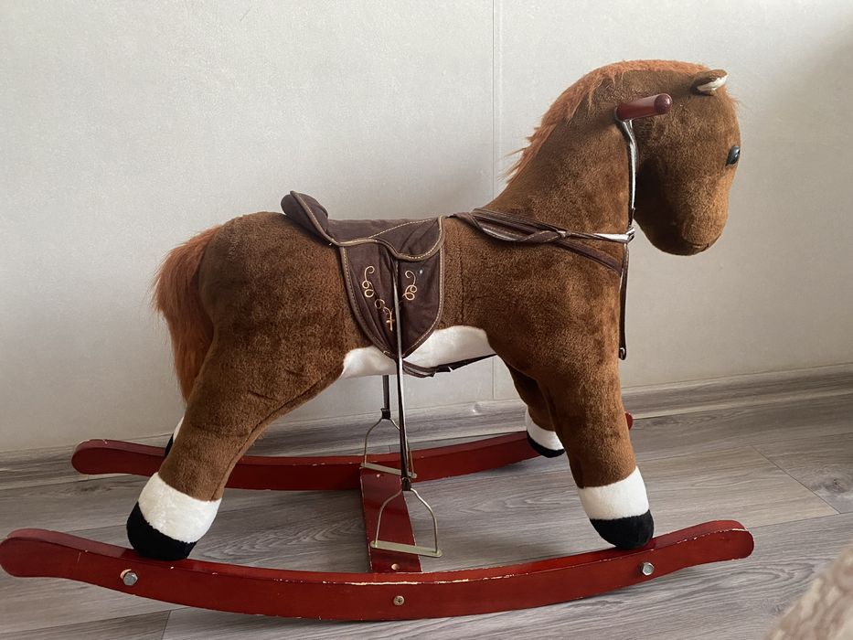 Продам лошадь-качалку