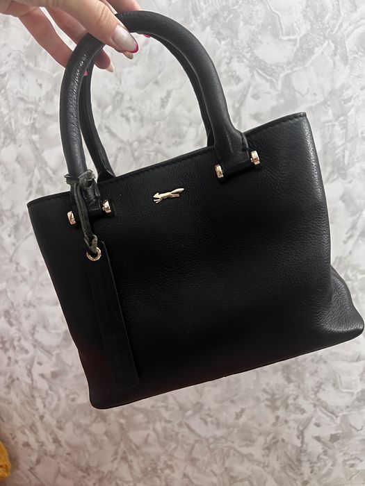Дамска чанта Guess и Дамска чанта Paul Costelloe от естествена кожа