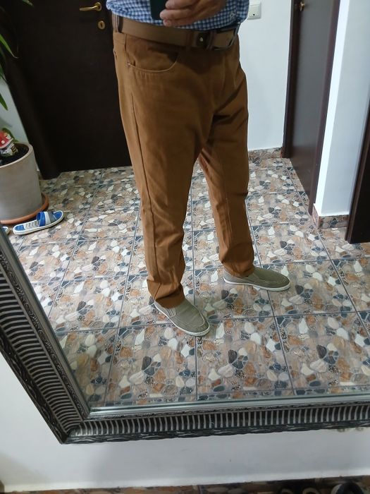 Pantaloni barbati din denim catifelat marca C&A masura 34/34 noi