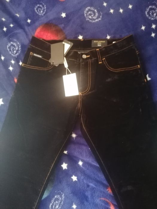 Pantaloni bărbații