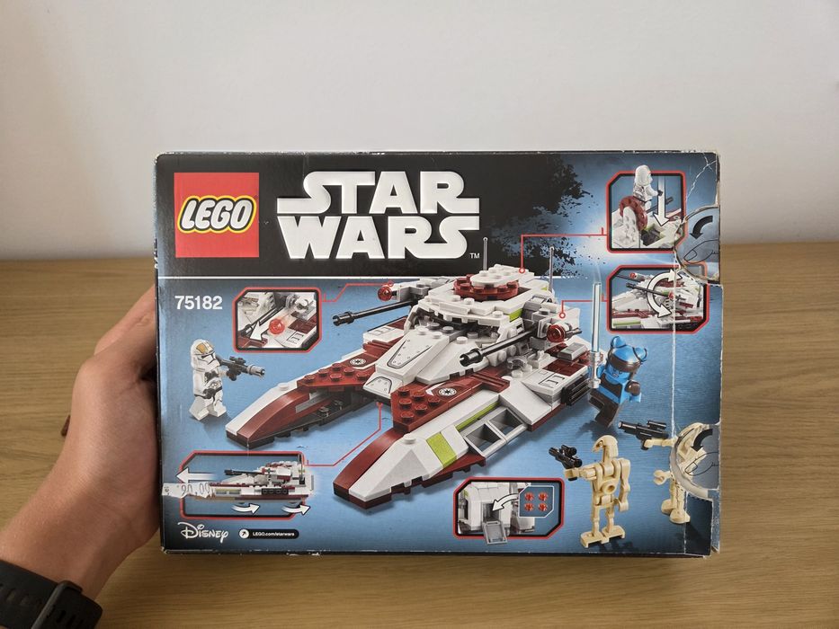 Vand Lego Star Wars 75182 in stare perfecta.