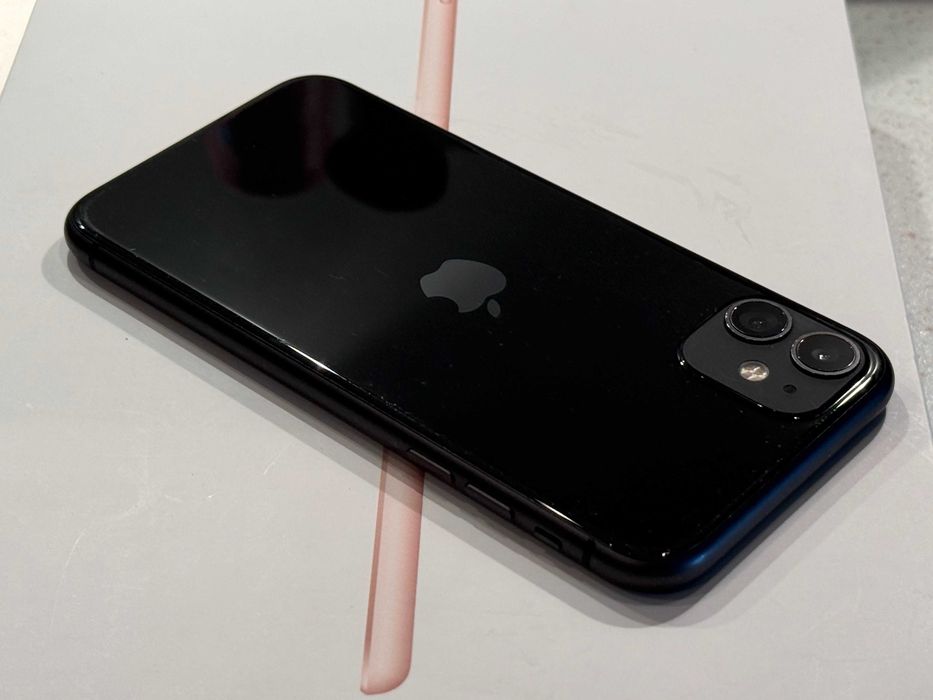 iPhone 11 64GB Black - Отличен, Нова Батерия.