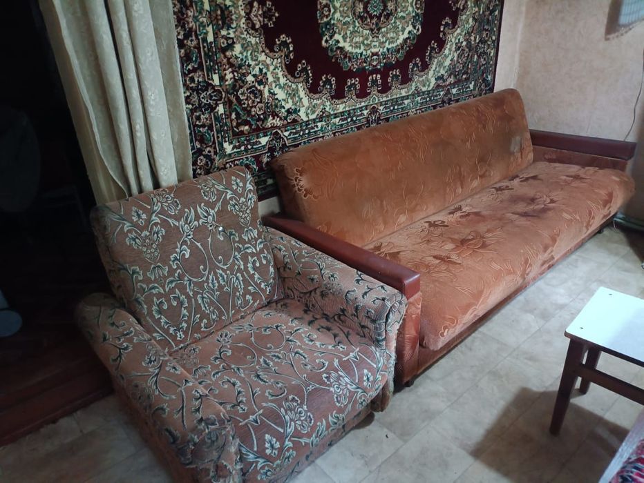 Диван, кресла и кровать