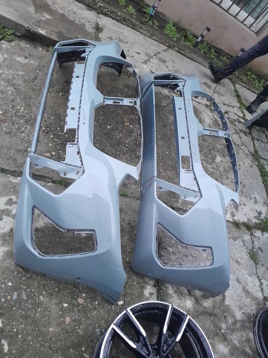 Bara fata Bmw X3 G01 LCI 8081055 Originala in buna stare