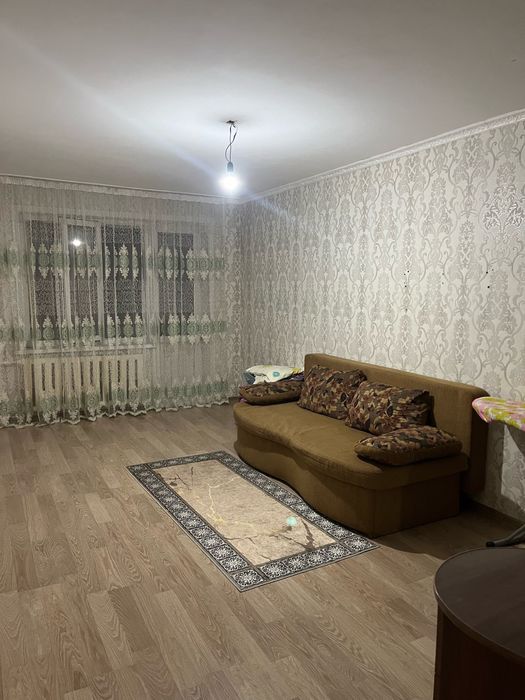 Сдам 2 комн квартиру в центре