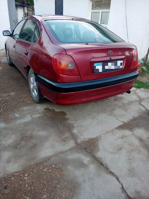 Toyota avensis,1998 года