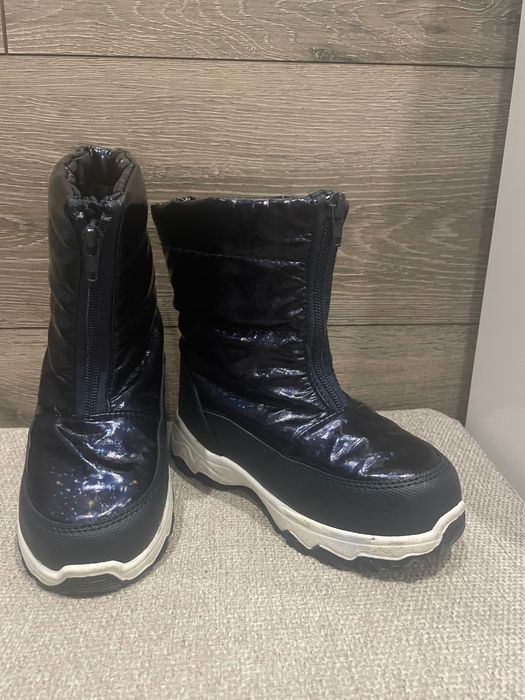 Детски апрески/ ботуши