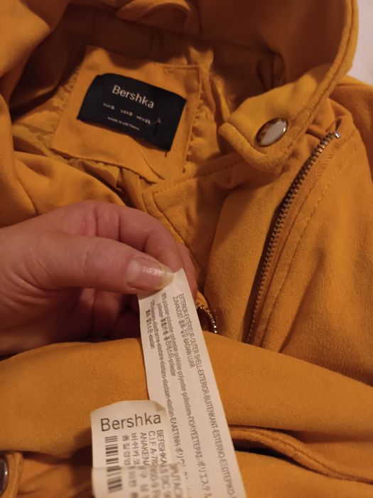 Jacheta galbena Bershka de femei  marimea S