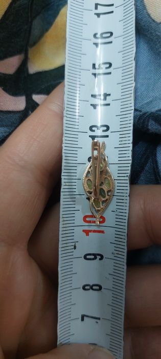 Золото серги продам