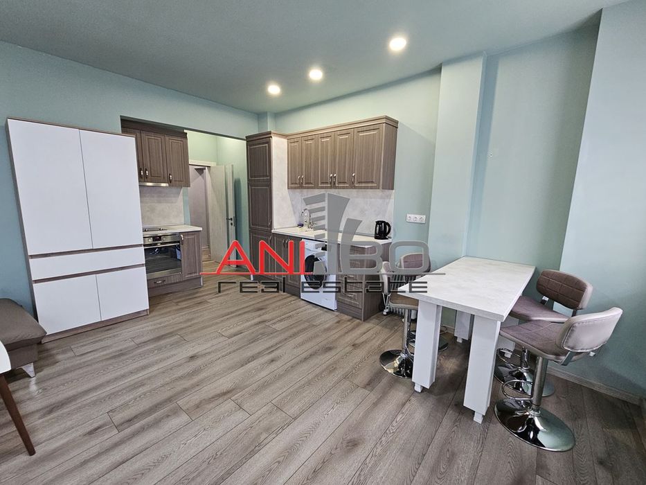 Дава се под наем Двустаен апартамент в Варна, Гръцка махала - 65 кв.м за 877.71 € - Снимка #1