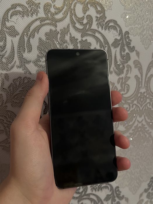 Продам Samsung s24.