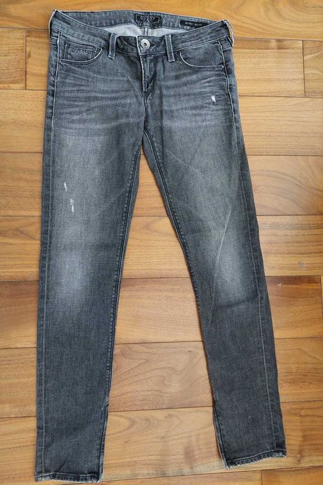 Дамски маркови дънки Burberry, GUESS, FORNARINA