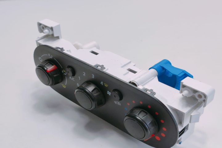 Panou aer conditionat E1093049AC / 30080060 / 05 Opel Vivaro B seria