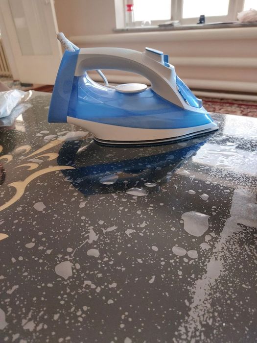 Продаётся утюк б/у