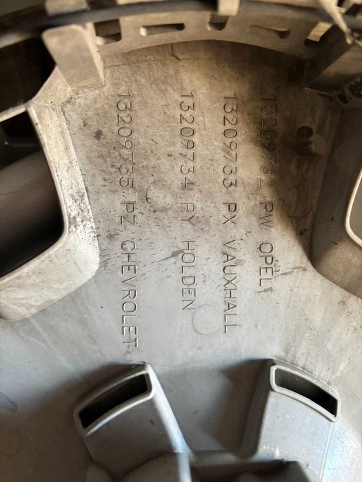 Тасове за Опел Астра H/Зафира B - оригинални, 4 бр.