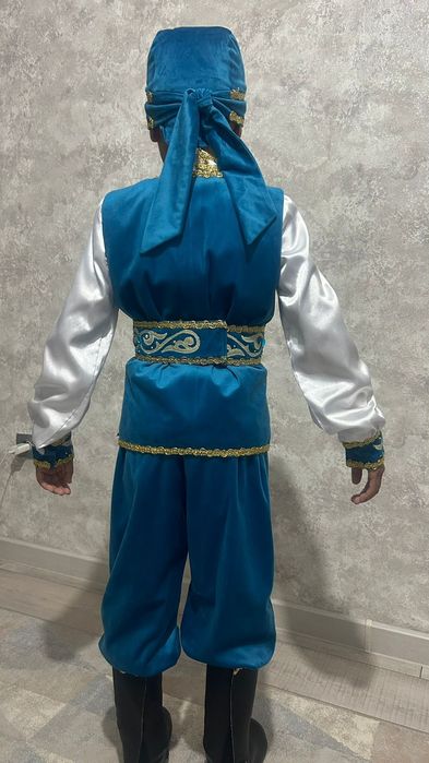 Қазақ киім сатылады