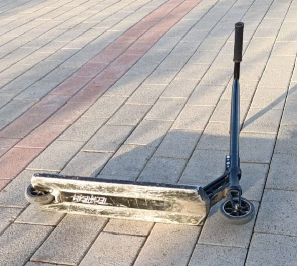 Продам трюковой самокат скут кастом