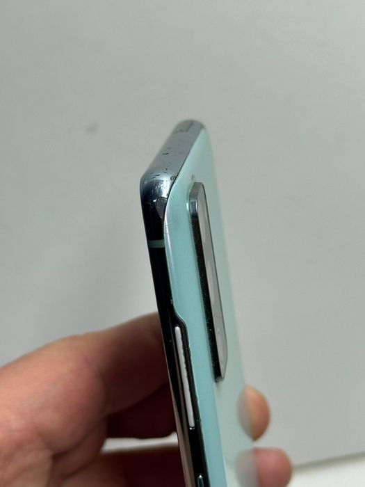 Продам Samsung S20 Fe 128г