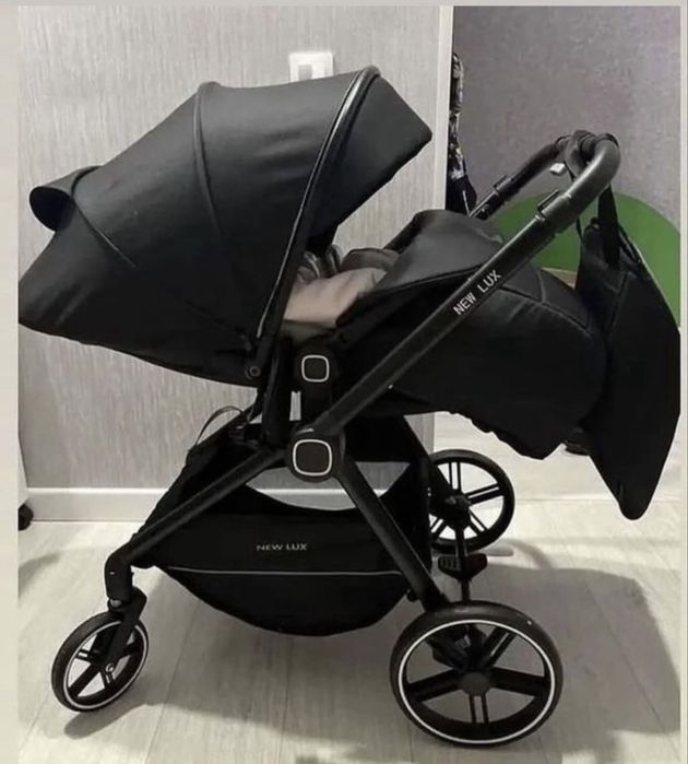 Продам детскую коляску NEW LUX
