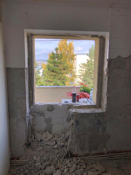 Lucrări de demolari interioare și exterioare