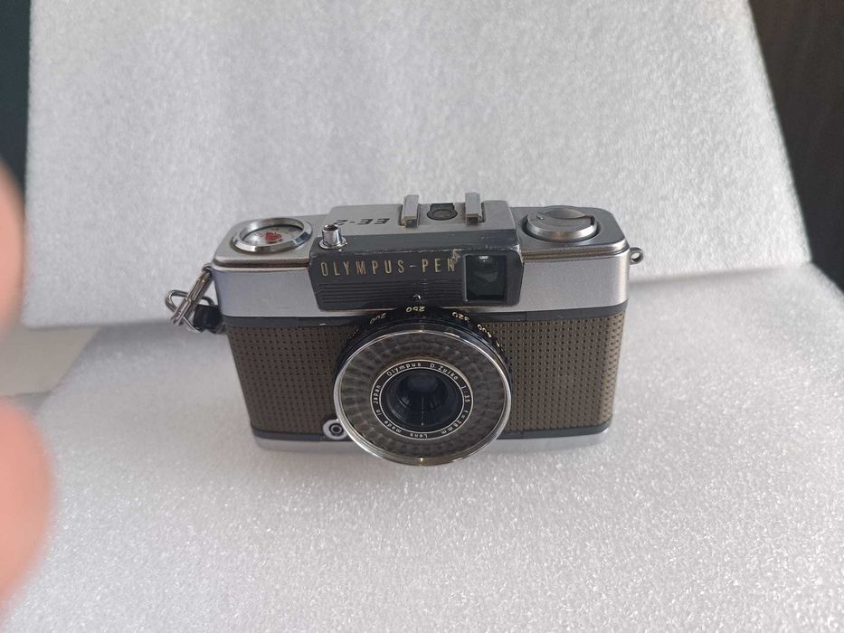 Aparat foto colectie OLYMPUS PEN EE-2 half frame