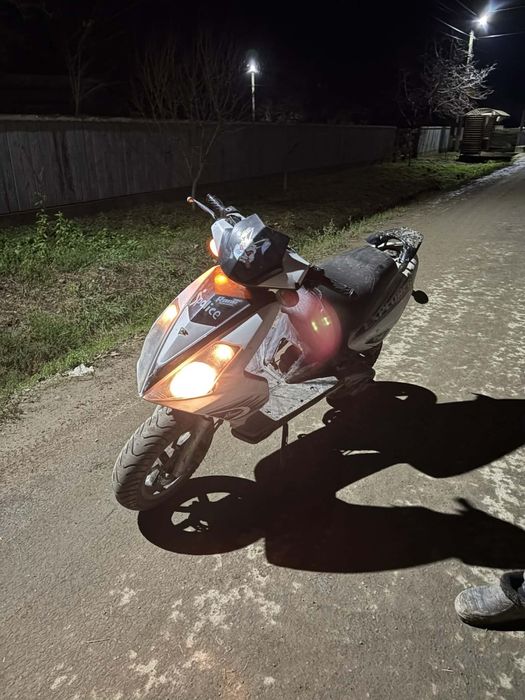 Scuter explorer 2t 80cc