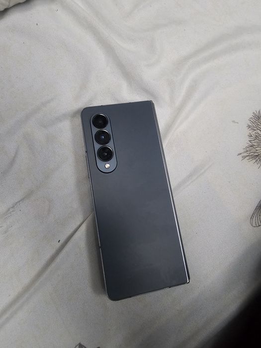 Samsung z fold 4