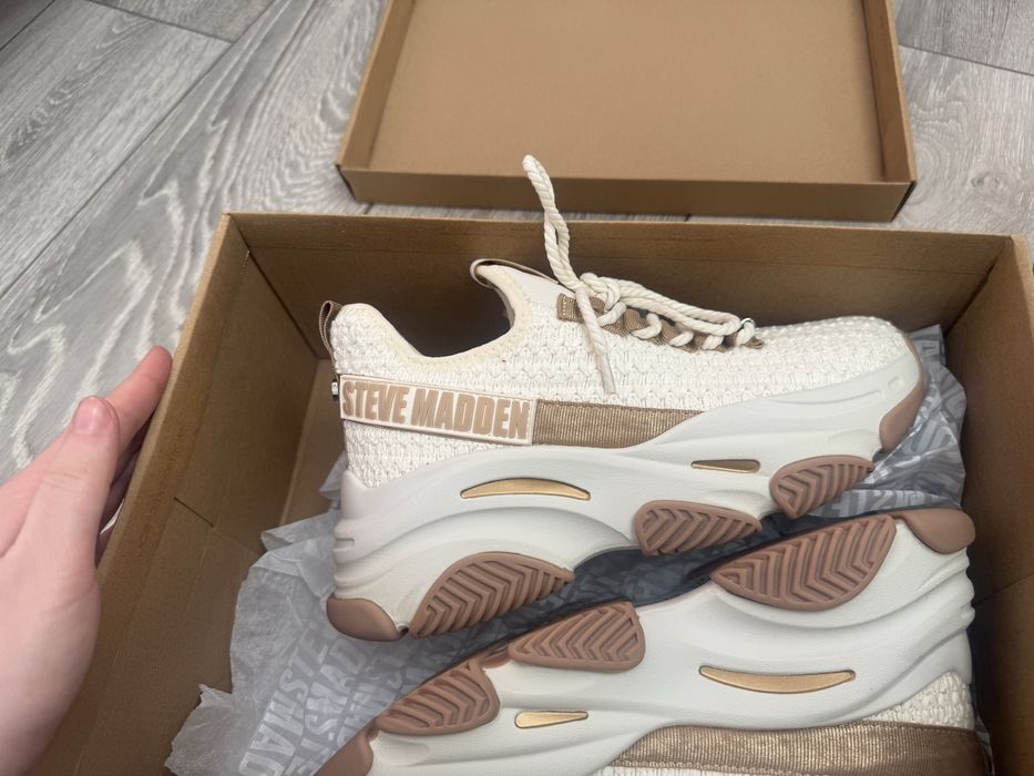 Adidasi Steve Madden