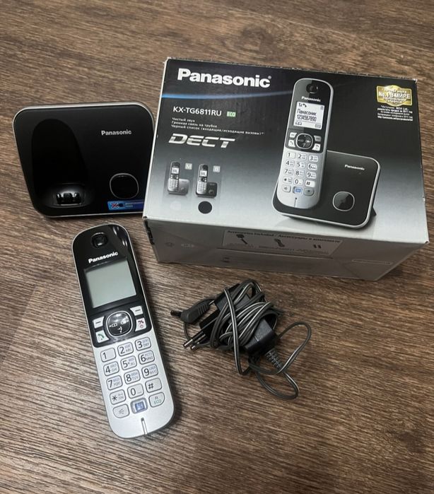 Продам радиотелефон Panasonic KX-TG6811RU.