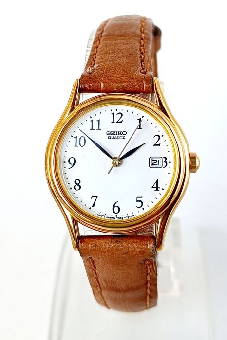 SEIKO quartz 7N82-0101 дамски часовник. Много запазен, с оригиналната си каишка