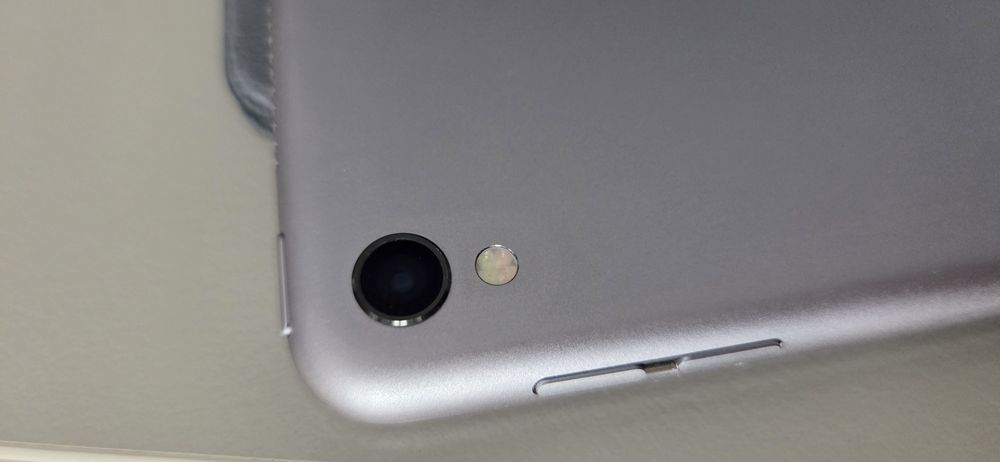 iPad Pro 12.9-inch, 2nd Gen, Wi-Fi,256 GB, 2018