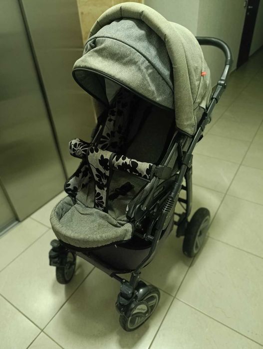 Бебешка количка 3 в 1 с кош за новородено, летен кош и кошница за кола
