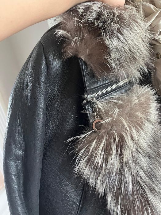 Подам дубленку с песцом