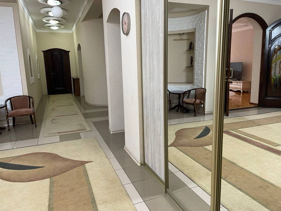 Продается дом в центре города