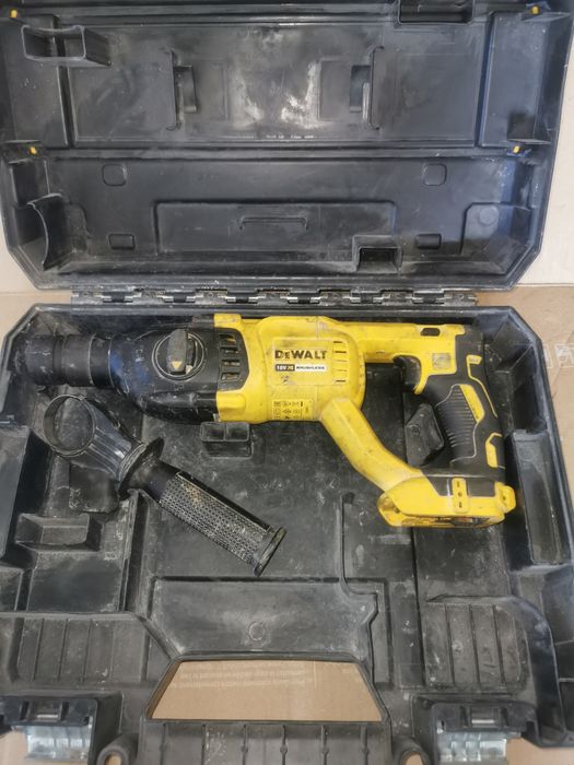 Impact DeWalt DCF887N-XJ  cutia